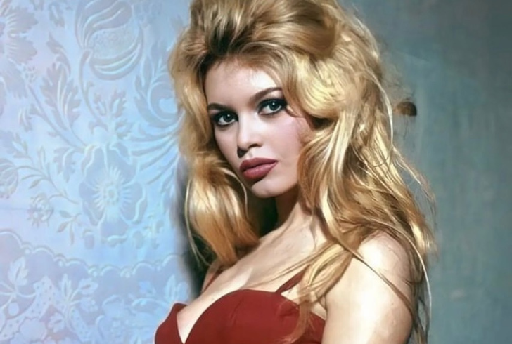 Brigitte Bardot's fashion style is as popular today as it was decades ago.