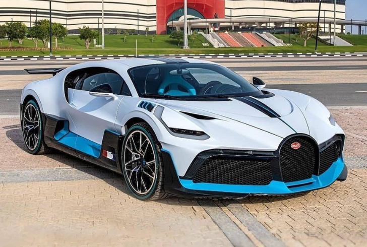 how many bugatti chiron in the world