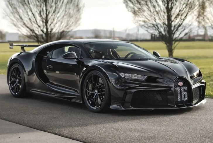 how many bugatti chiron in the world