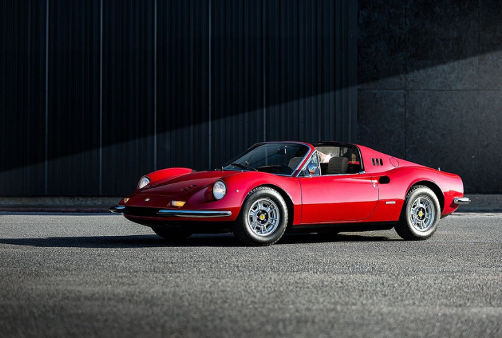 1973 Ferrari Dino 246 GTS car design